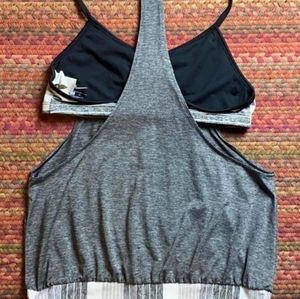 NIKE BUILT IN BRA ATHLETIC YOGA TANK
